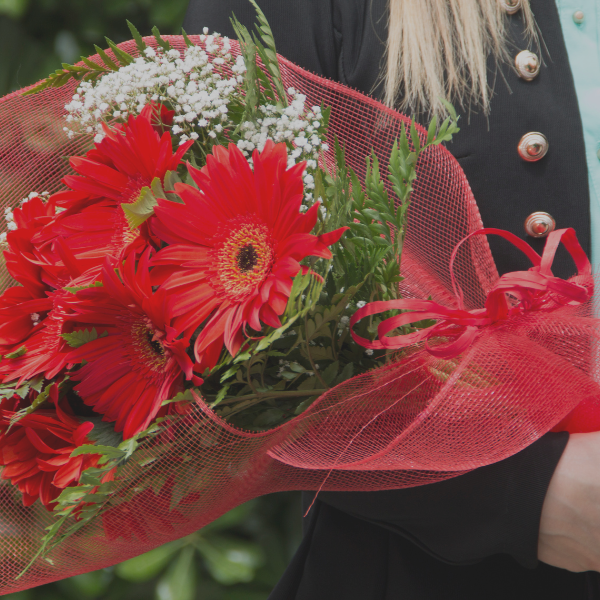 graduation artificial flowers bouquet